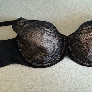 Chantelle black bra Size 38DD